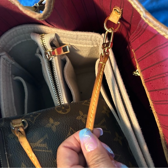 AUTHENTIC LOUIS VUITTON • Large Neverfull Tote & Pochette Patina Monogram Bag • - Picture 11 of 16